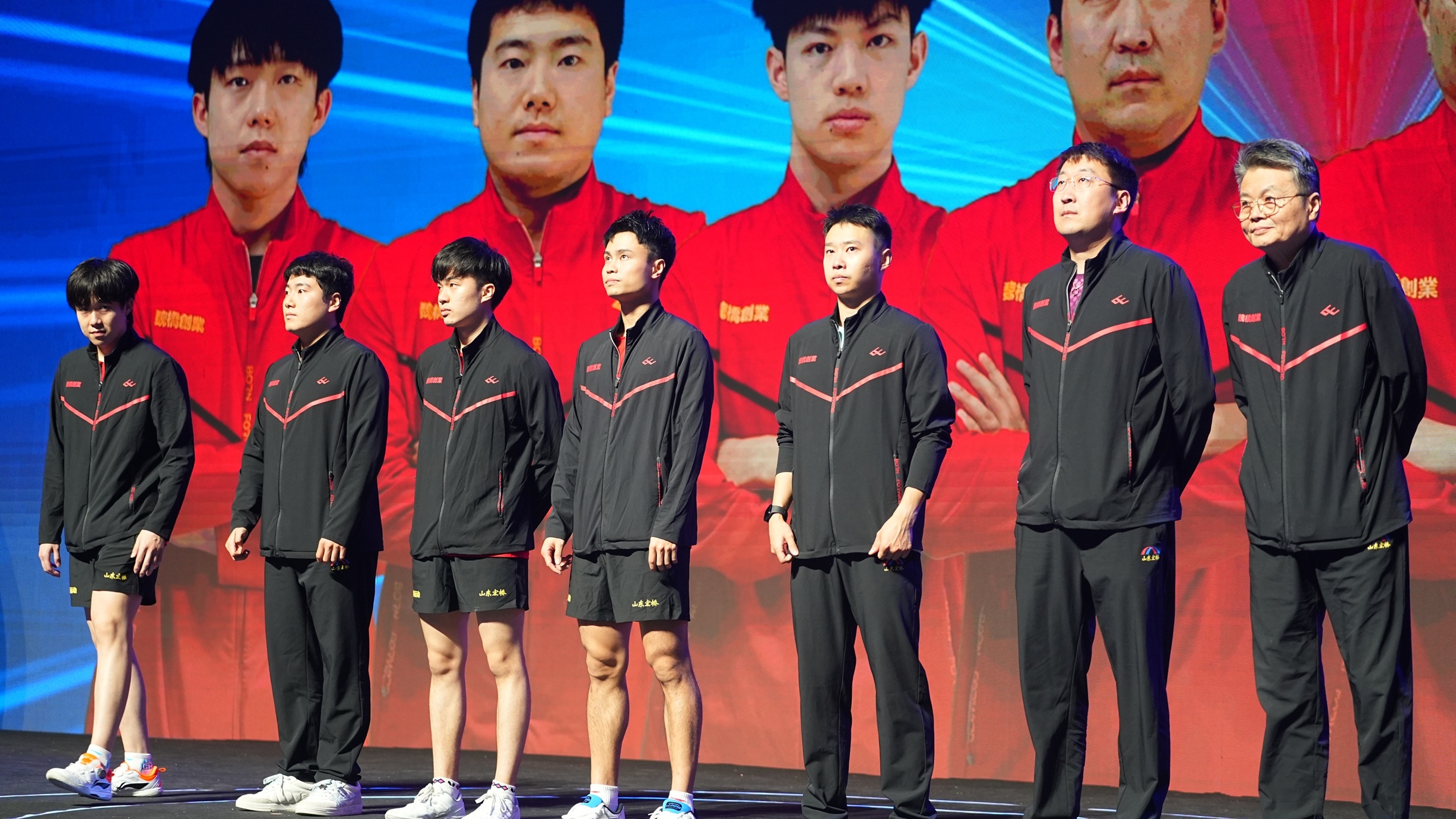 这也行?集结日里尔调整名单以备欧超杯广东宏远围绕国王杯回应争议,毕尔巴鄂竞技外线爆发备战法国杯 这也行?集结日里尔调整名单以备欧超杯广东宏远围绕国王杯回应争议,毕尔巴鄂竞技外线爆发备战法国杯