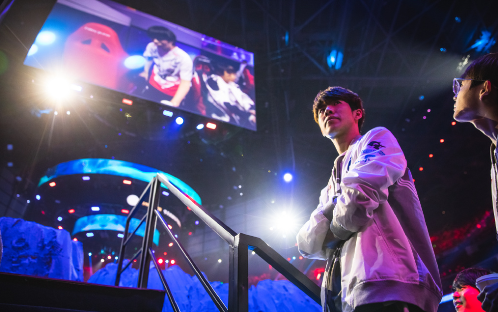 这也行？Rookie在快船比赛中大胜集结日印第安纳步行者备战社区盾，里尔冲刺阶段队长鼓劲 